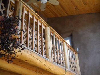 Wagon Wheel Home balcony
